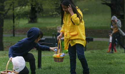 Rain can't stop 97-year-old tradition: Trenton's Great Egg Hunt at Cadwalader Park goes on